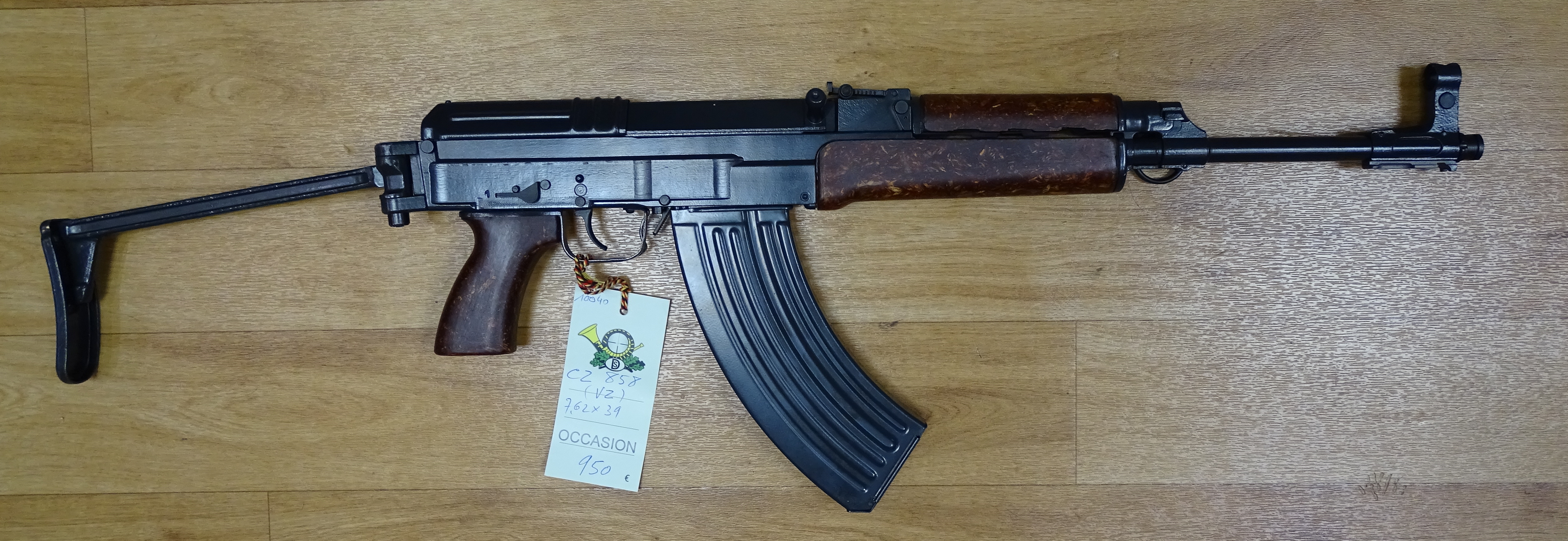 CZ 858
