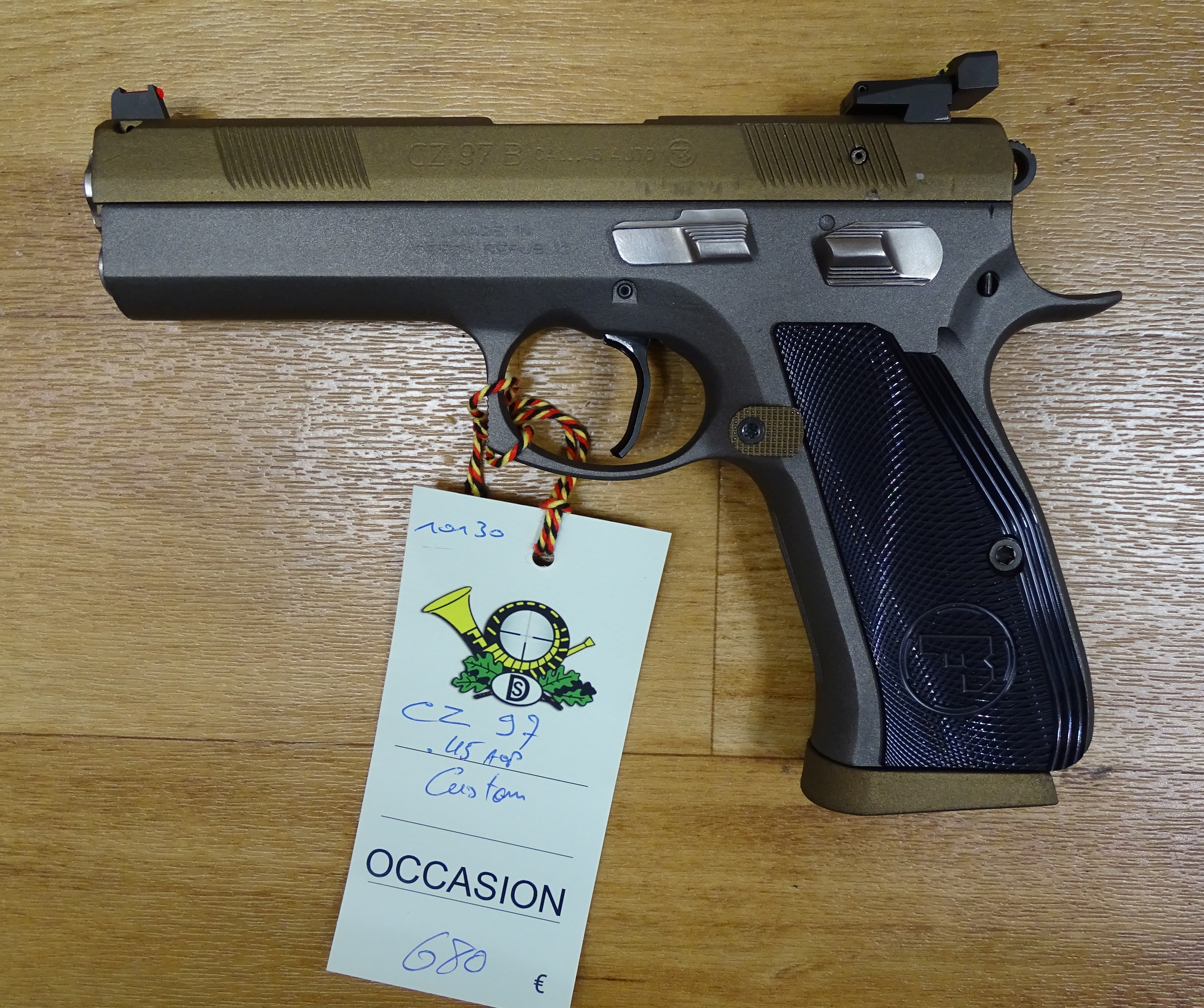 Pistolet CZ 97 Custom