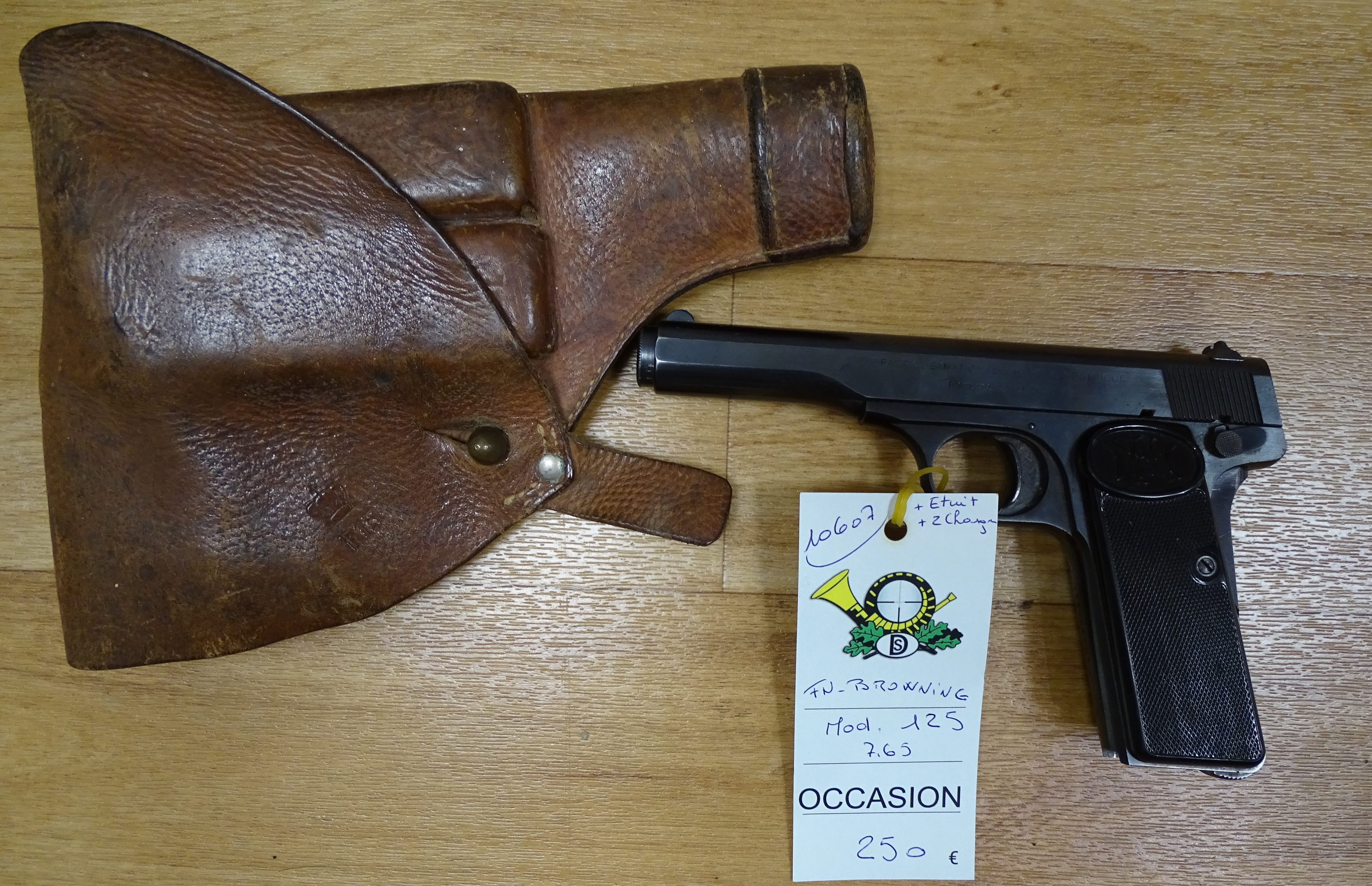 Pistolet FN-Browning Mod 125